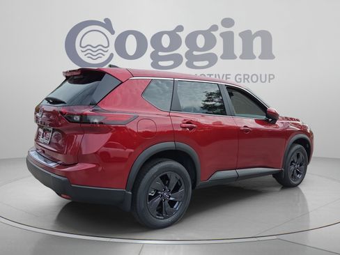 Used 2026 Nissan Rogue SV FWD image 5