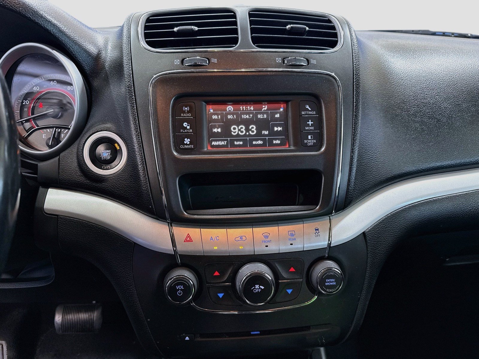 Used 2018 Dodge Journey SE w/ Connectivity Group FWD image 10