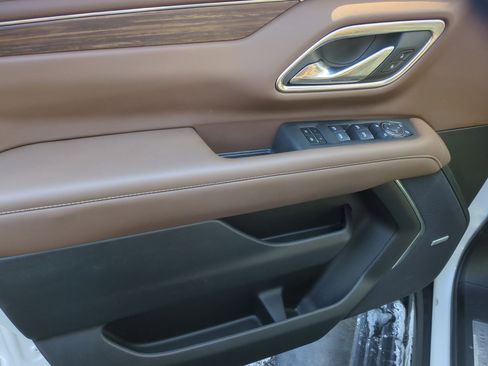 Certified 2024 Chevrolet Suburban High Country image 23