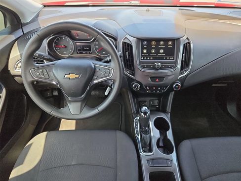 Certified 2019 Chevrolet Cruze LS w/ LS Convenience Package FWD image 11
