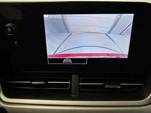 Used 2024 Chevrolet Trax LS FWD image 17