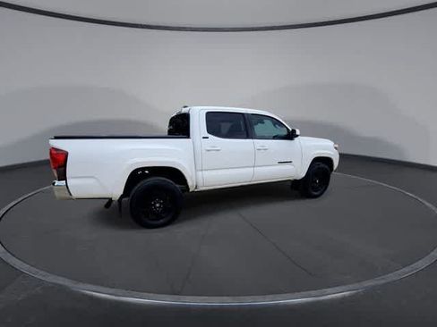 Used 2021 Toyota Tacoma SR5 RWD image 8