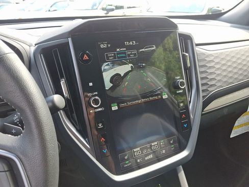 Certified 2025 Subaru Forester Limited image 17