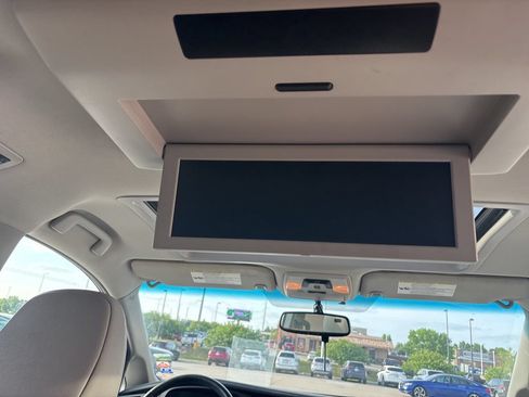 Used 2015 Toyota Sienna XLE Premium FWD image 37