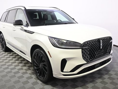 New 2026 Lincoln Aviator Reserve w/ Jet Appearance Package AWD/4WD image 8
