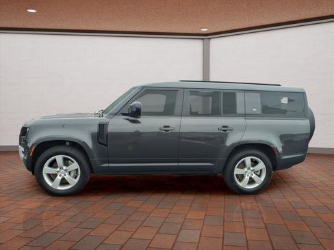 Used 2023 Land Rover Defender 130 First Edition image 5