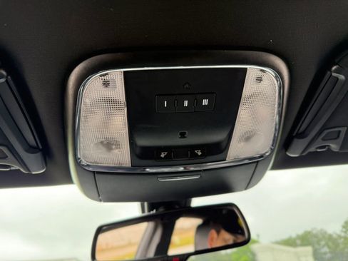 Used 2018 Dodge Charger R/T w/ Beats Audio Group RWD image 27