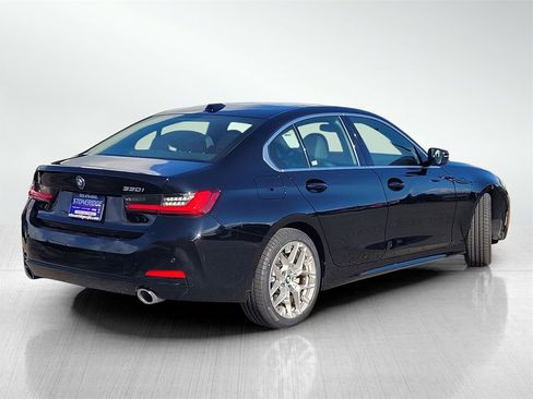 Used 2025 BMW 330i Sedan image 4