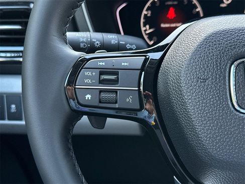 New 2025 Honda Pilot EX-L image 23