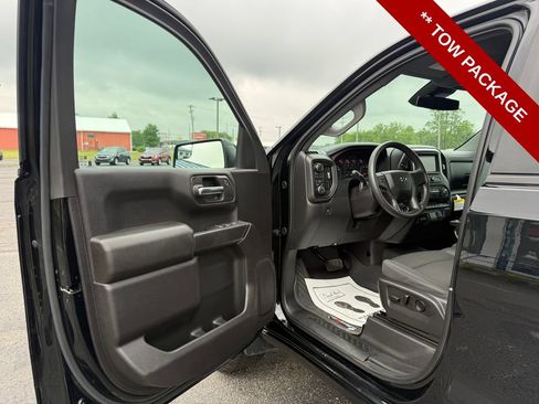 Used 2024 Chevrolet Silverado 1500 Custom Trail Boss w/ LPO, Dark Essentials Package AWD/4WD image 12