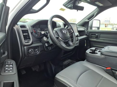 New 2026 RAM 3500 Tradesman w/ Chrome Appearance Group A AWD/4WD image 8