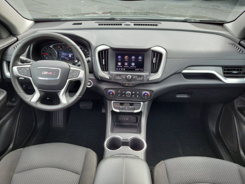 Used 2024 GMC Terrain SLE w/ Driver Convenience Package AWD/4WD image 11
