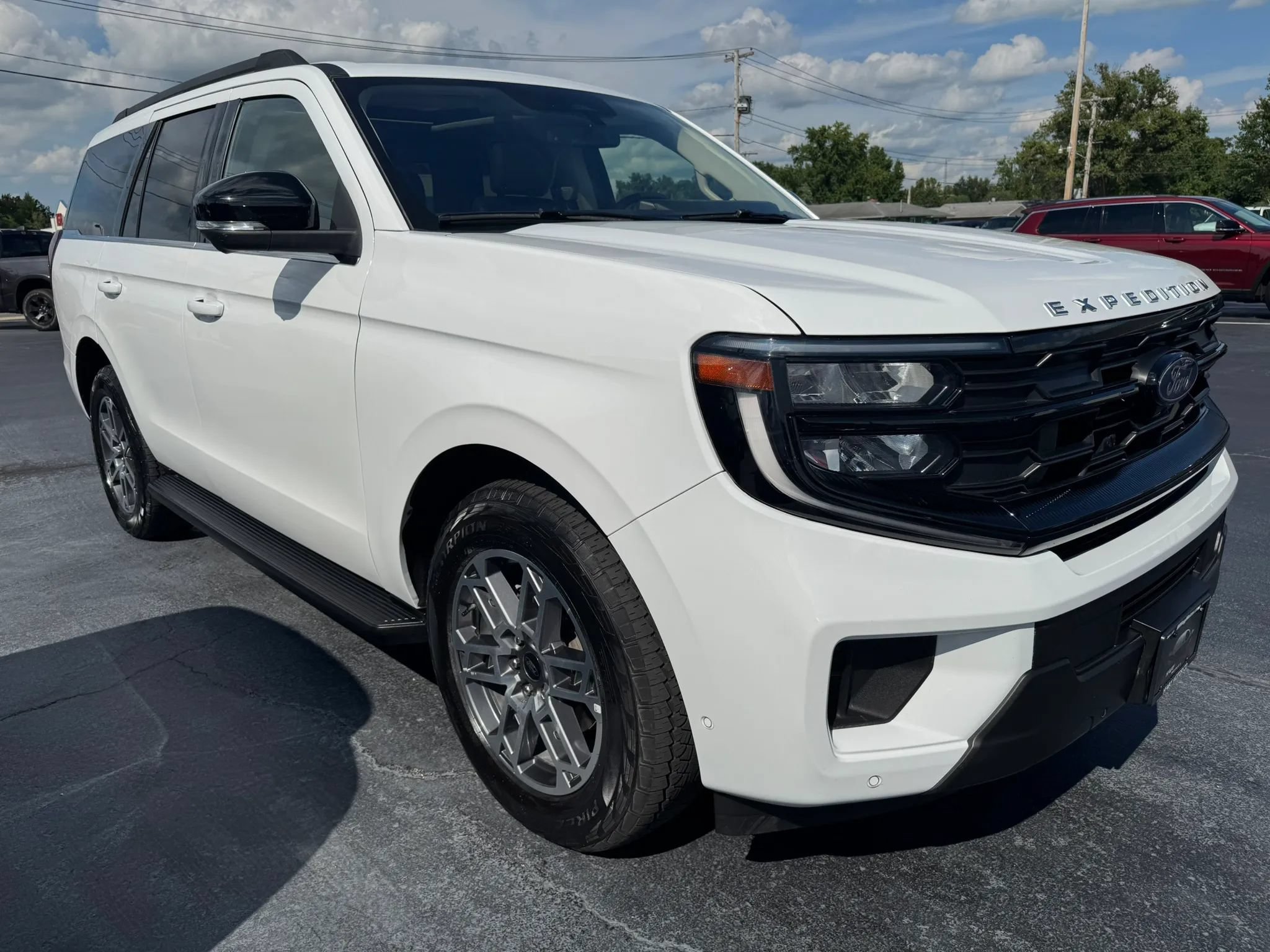 Used 2025 Ford Expedition Active AWD/4WD image 15
