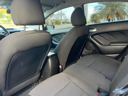 Used 2018 Kia Forte LX FWD image 31