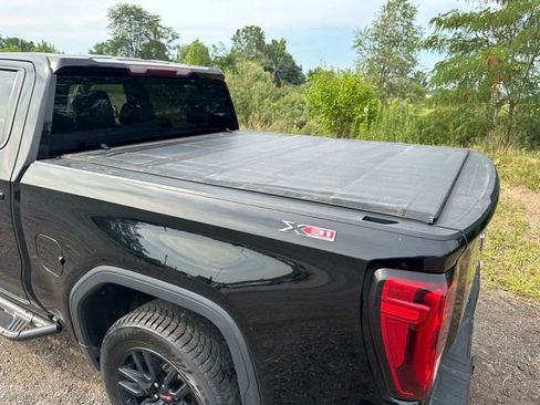 Used 2020 GMC Sierra 1500 Elevation w/ Elevation Value Package image 8