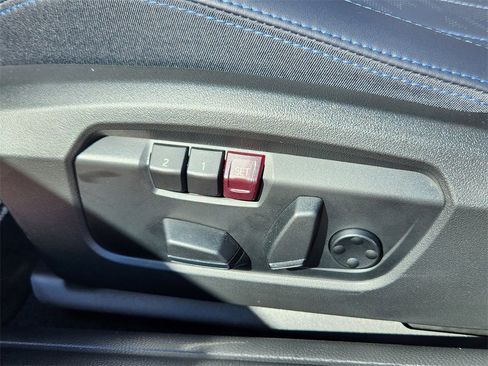 Used 2025 MINI Cooper 2-Door Hardtop image 27