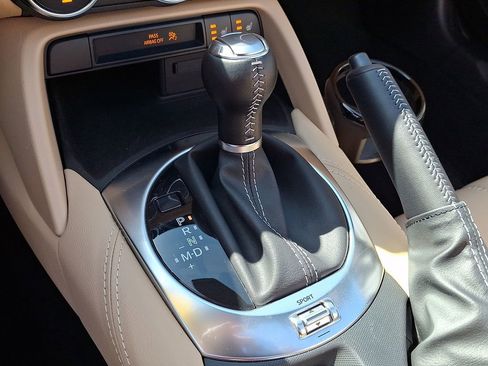 Used 2025 MAZDA MX-5 Miata Grand Touring w/ Weather Package RWD image 15