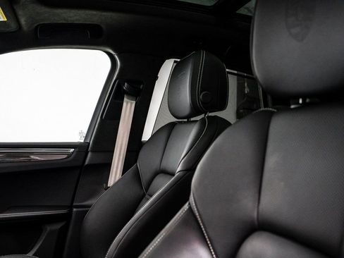 New 2026 Porsche Macan GTS image 31