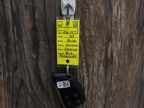 Used 2023 Buick Envision Essence image 32