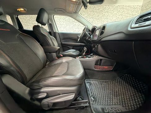 Used 2019 Jeep Compass Trailhawk AWD/4WD image 12