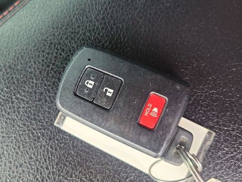 Used 2021 Toyota 4Runner TRD Off-Road Premium AWD/4WD image 37
