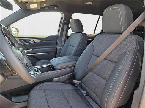 New 2025 Chevrolet Traverse LT w/ Enhanced Driving Package image 4