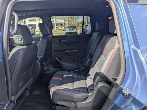 New 2026 Chevrolet Traverse RS w/ LPO, Floor Liner Package image 14