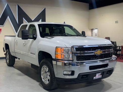 Used 2013 Chevrolet Silverado 2500 LTZ w/ LTZ Plus Package AWD/4WD image 3