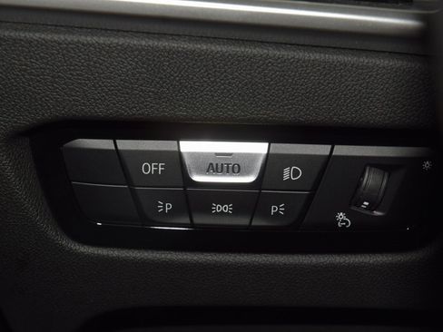 Used 2025 BMW M2 Base w/ Lighting Package image 35