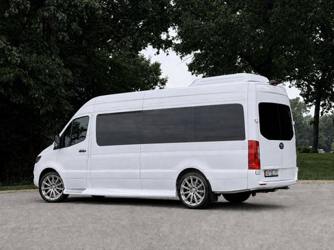 Used 2026 Mercedes-Benz Sprinter 2500 image 3