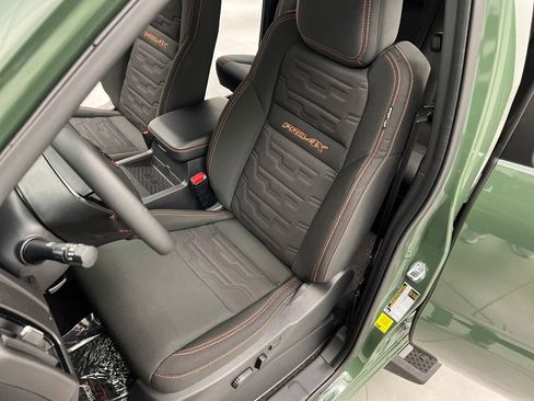 Used 2026 Nissan Frontier PRO-4X w/ Pro-4x Convenience Package image 9