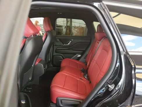 Certified 2025 Lincoln Corsair Grand Touring AWD/4WD image 13
