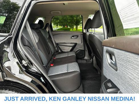 Certified 2023 Nissan Rogue SV AWD/4WD image 18