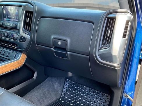 Used 2018 Chevrolet Silverado 2500 LTZ w/ LTZ Plus Package image 18