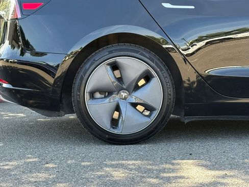 Used 2019 Tesla Model 3 Mid Range RWD image 28