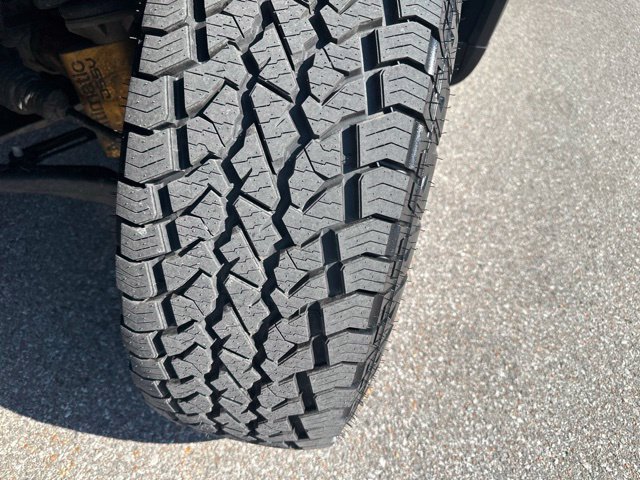 Used 2024 GMC Sierra 1500 AT4X AWD/4WD image 38