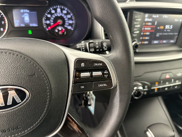 Used 2020 Kia Sorento LX AWD/4WD image 13