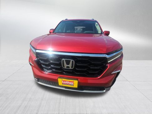 Used 2024 Honda Pilot Touring image 2