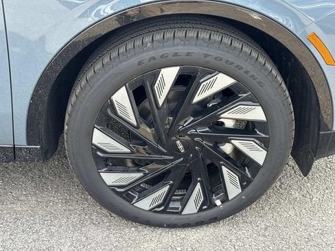 New 2026 Lincoln Nautilus Reserve AWD/4WD image 9
