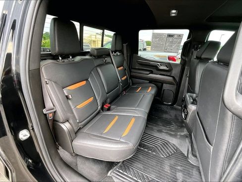 Used 2024 GMC Sierra 1500 AT4 w/ Technology Package AWD/4WD image 28
