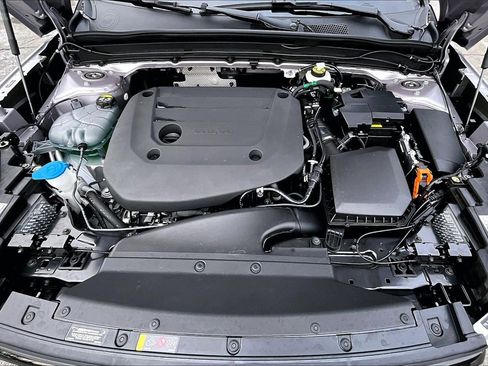 Certified 2026 Volvo XC40 B5 Plus w/ Protection Package Premier image 29