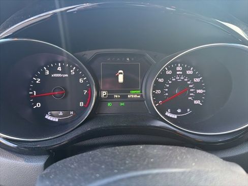 Used 2018 Kia Sedona SX image 5