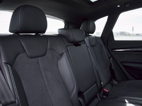 Used 2024 Audi SQ5 Premium Plus image 44