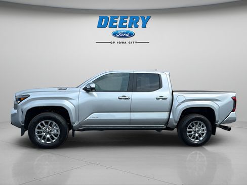 Used 2025 Toyota Tacoma Limited AWD/4WD image 6