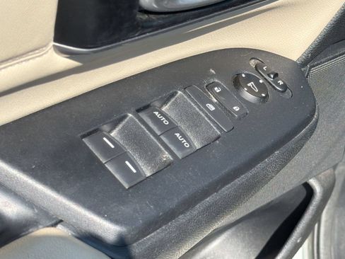 Used 2018 Honda CR-V Touring image 26