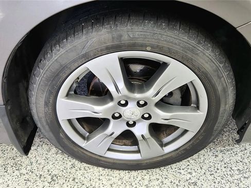 Used 2017 Toyota Sienna SE w/ SE Preferred Package FWD image 13