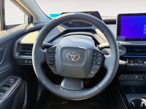 Used 2025 Toyota Prius AWD image 15