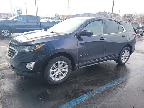 Used 2020 Chevrolet Equinox LT image 2
