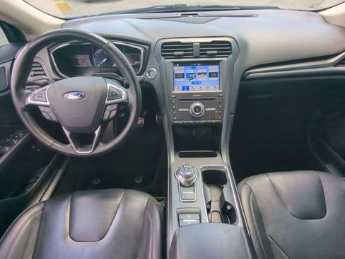 Used 2017 Ford Fusion Titanium FWD image 16