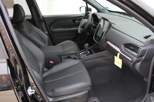 Used 2025 Subaru Forester Limited AWD/4WD image 37
